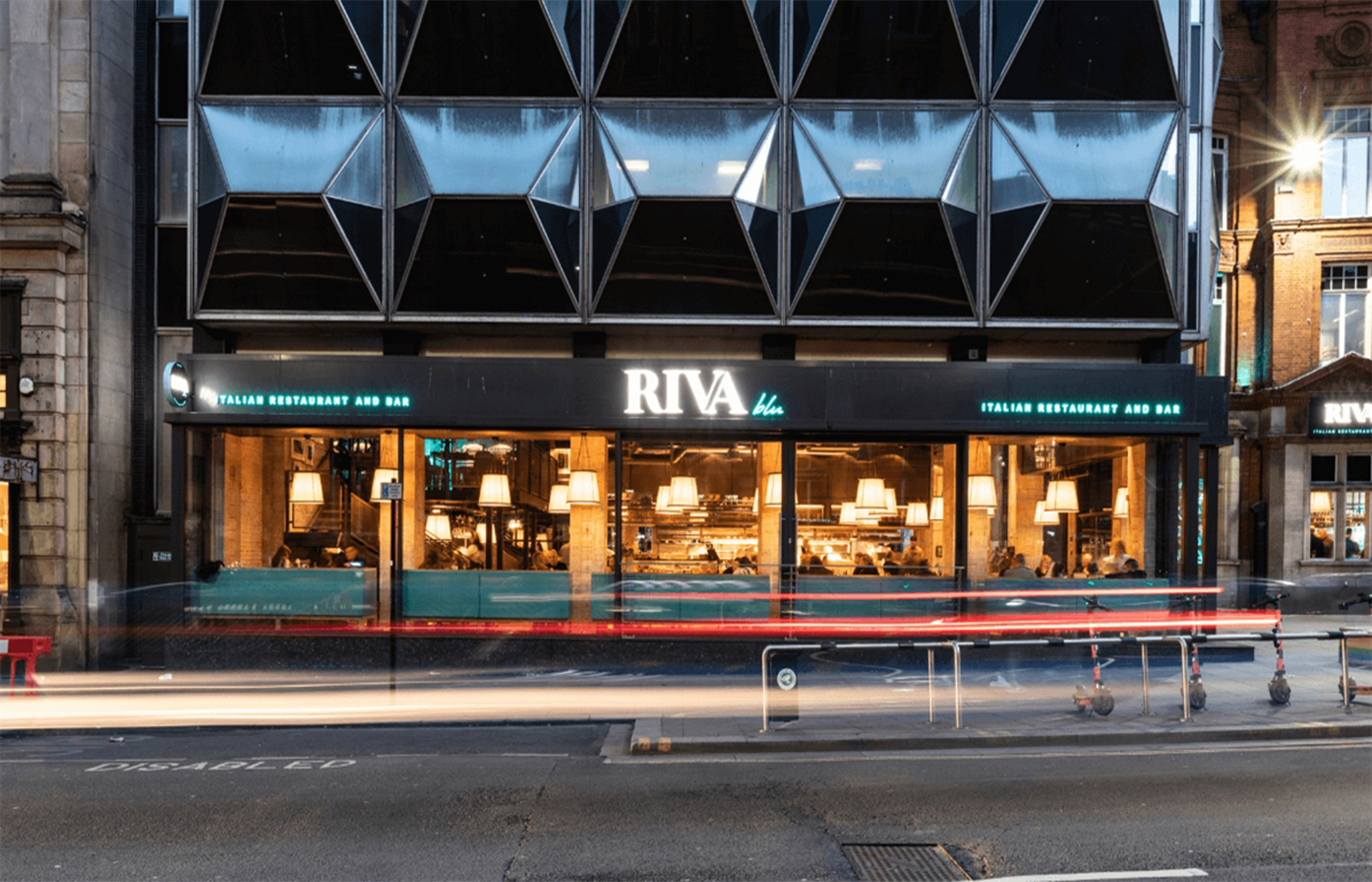 RIVA BLU : Liverpool / İNGİLTERE — 1