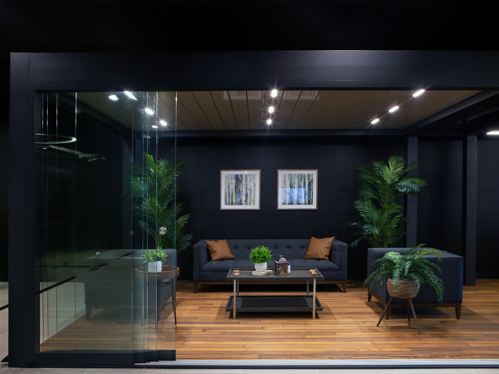 PALMİYE SHOWROOM : Kaliforniya / U.S.A — 2